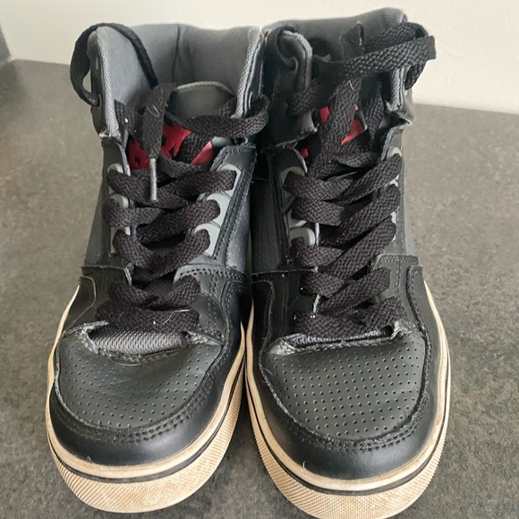 Osiris skater shoes - boys size 5 - Picture 3 of 5